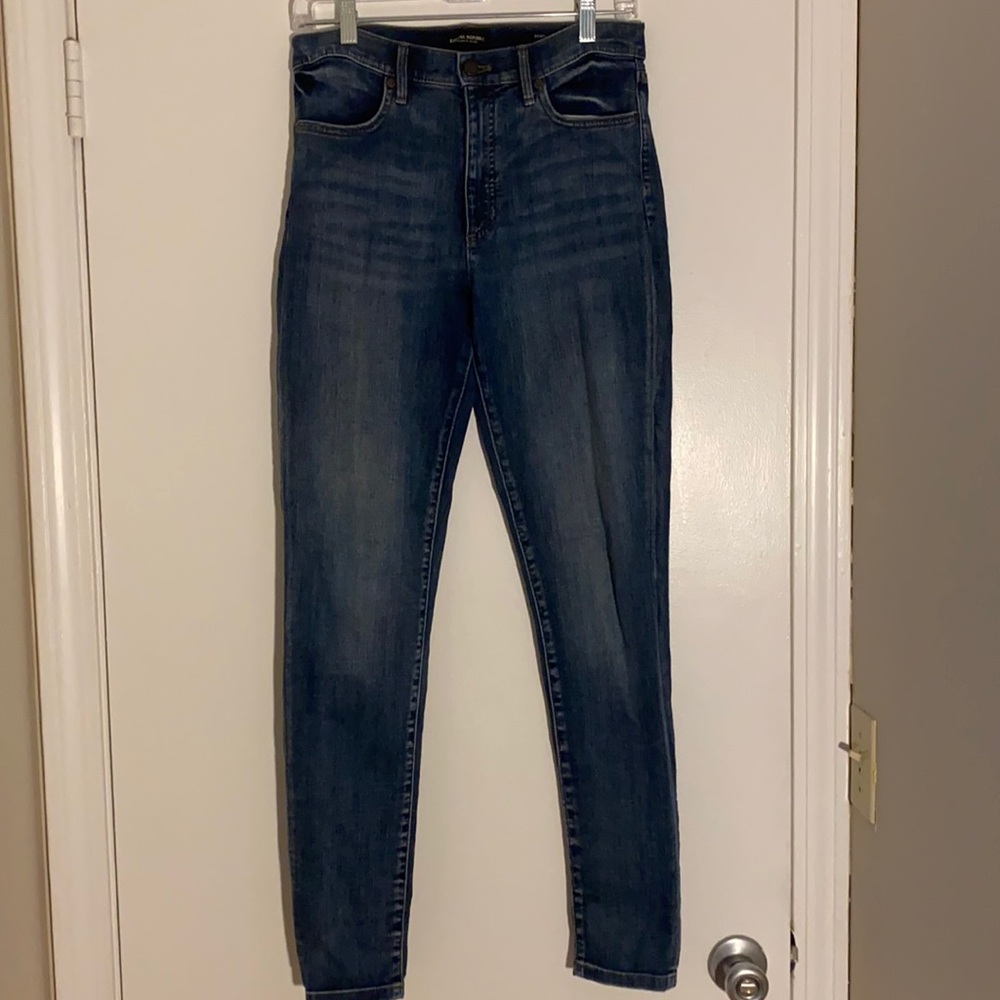 Banana Republic blue jeans in 29L